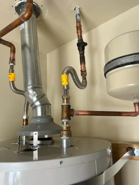 Water heater installation and plumbing repair in Northwood Point